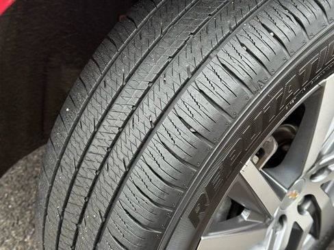 Used 2023 Chevrolet Equinox Premier image 40