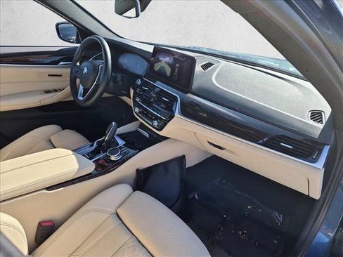 Used 2023 BMW 530i w/ Convenience Package RWD image 23