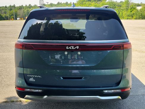 Used 2024 Kia Carnival SX Prestige FWD image 6