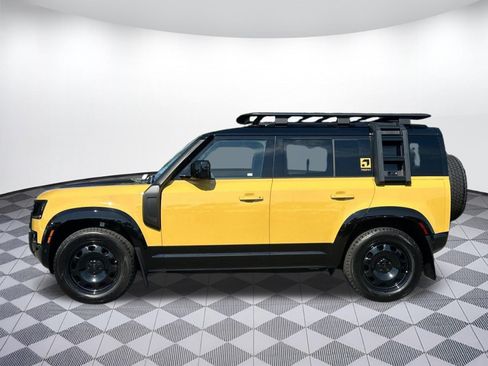 New 2026 Land Rover Defender 110 Trophy Edition AWD/4WD image 2