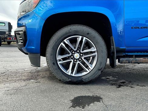 Used 2021 Chevrolet Colorado W/T w/ Custom Special Edition image 2