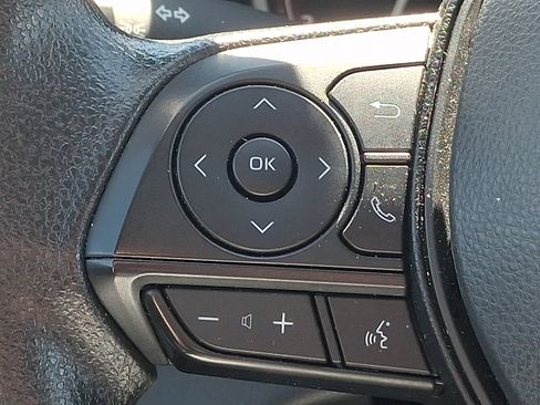 Used 2025 Toyota RAV4 XLE AWD/4WD image 21