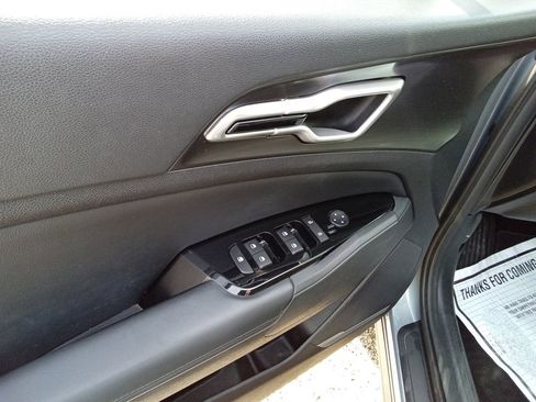 Used 2023 Kia Sportage EX image 12