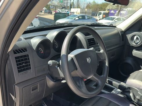 Used 2008 Dodge Nitro SXT image 14