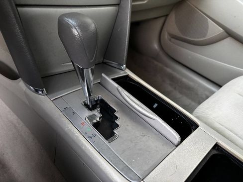 Used 2011 Toyota Camry LE image 51