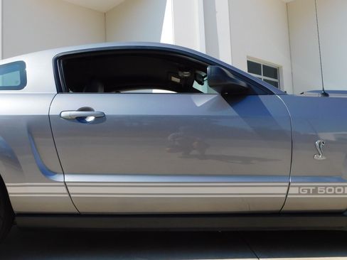 Used 2007 Ford Mustang Shelby GT500 RWD image 29