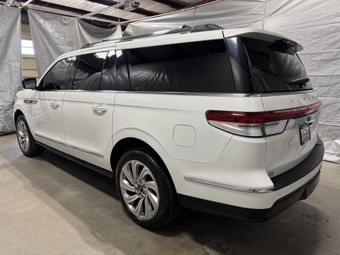 Used 2024 Lincoln Navigator L Reserve AWD/4WD image 4
