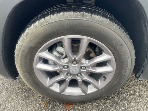 Used 2024 GMC Terrain SLT w/ Infotainment Package II image 47