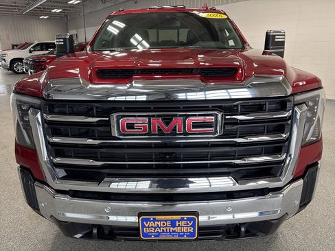 Used 2025 GMC Sierra 2500 SLT w/ SLT Premium Package image 2