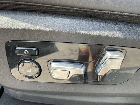 Used 2025 BMW X6 M60i AWD/4WD image 14