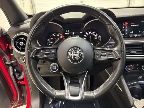 Used 2022 Alfa Romeo Stelvio Ti image 24