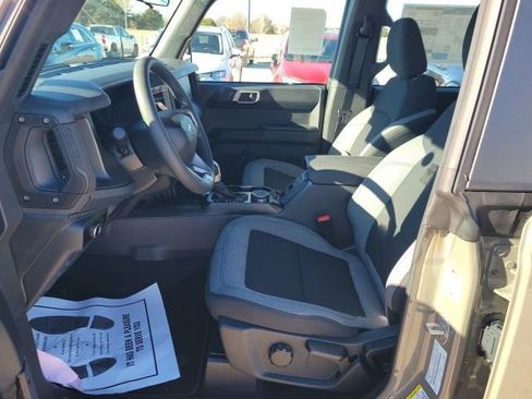 New 2025 Ford Bronco Base image 16
