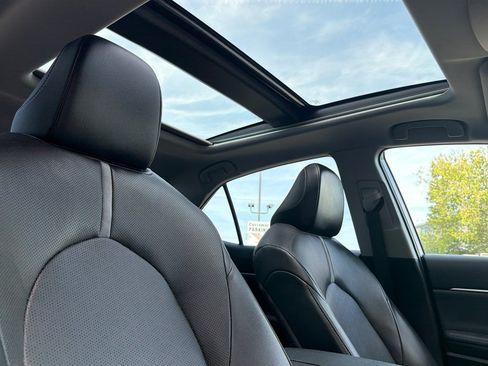 Used 2022 Toyota Camry XSE w/ Navigation Package FWD image 18