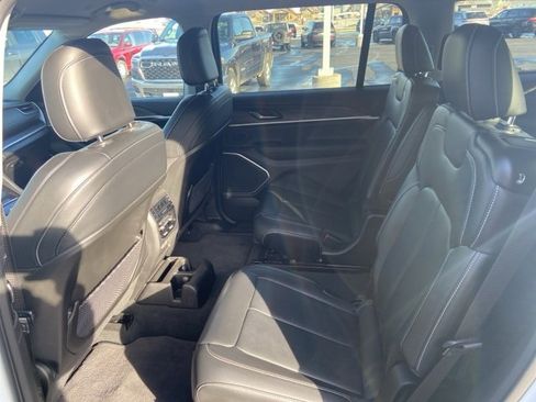 Used 2022 Jeep Grand Cherokee L Limited image 13