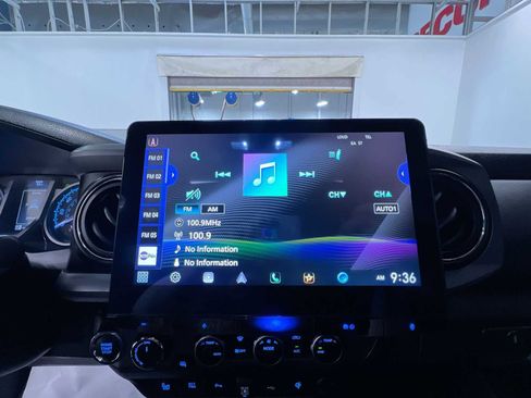 Used 2022 Toyota Tacoma TRD Pro AWD/4WD image 27