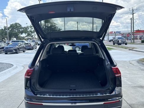 Certified 2024 Volkswagen Tiguan Wolfsburg Edition AWD/4WD image 11