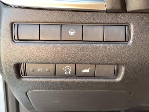New 2026 Nissan Rogue SV FWD image 31