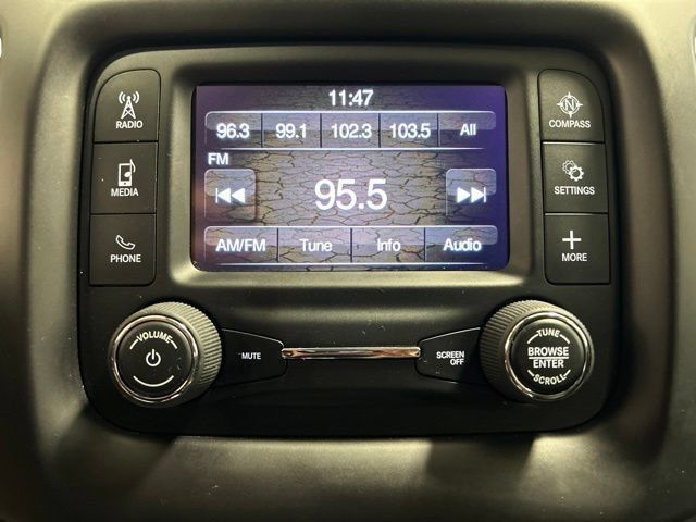 Used 2018 Jeep Compass Latitude AWD/4WD image 27