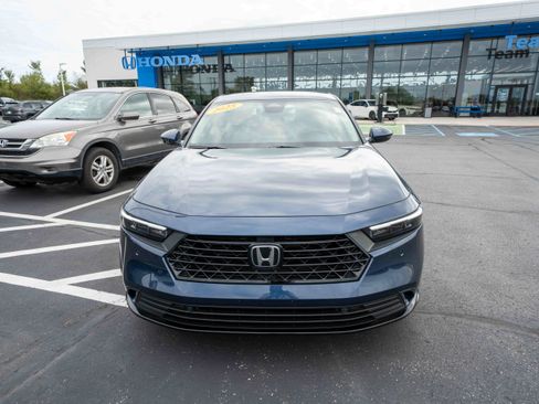 Used 2025 Honda Accord EX-L image 2