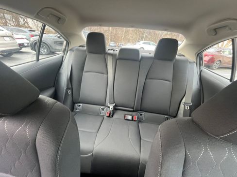Used 2025 Toyota Corolla LE image 33