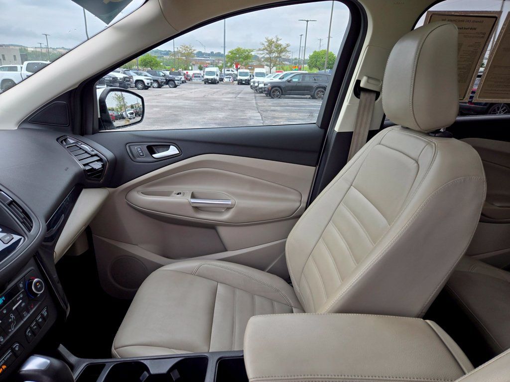 Used 2018 Ford Escape Titanium w/ Ford Safe & Smart Package AWD/4WD image 25