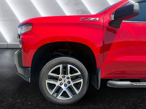 Used 2019 Chevrolet Silverado 1500 Custom Trail Boss w/ Custom Convenience Package AWD/4WD image 15