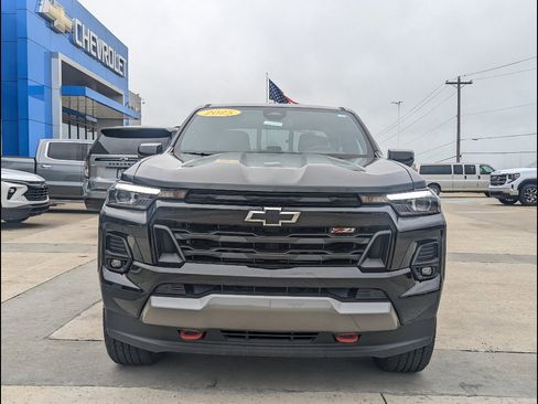 Used 2025 Chevrolet Colorado Z71 w/ Z71 Convenience Package 2 AWD/4WD image 13
