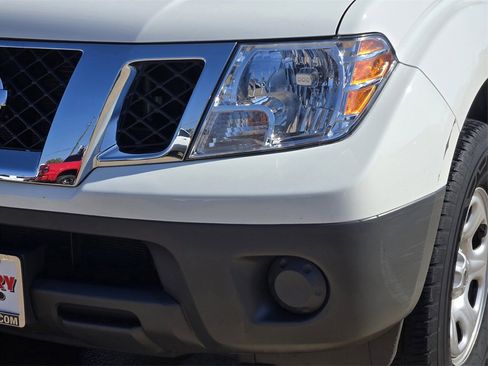 Used 2021 Nissan Frontier S image 7
