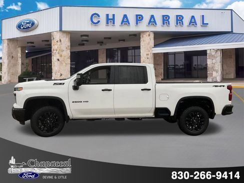 Used 2025 Chevrolet Silverado 2500 Custom w/ Custom Value Package AWD/4WD image 3