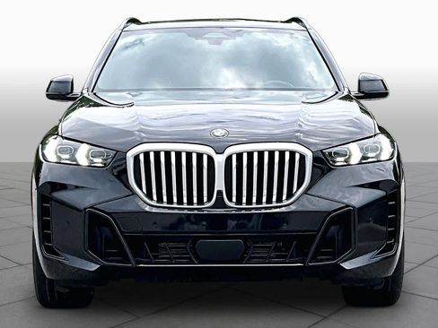 Certified 2025 BMW X5 xDrive40i w/ M Sport Package AWD/4WD image 3
