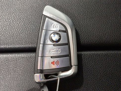 Used 2020 BMW 530i xDrive w/ Convenience Package image 38