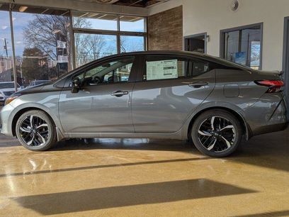 New 2025 Nissan Versa SR w/ Trunk Package