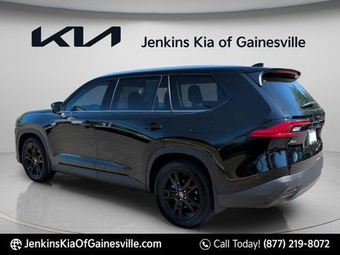 Used 2024 Toyota Grand Highlander Limited image 7