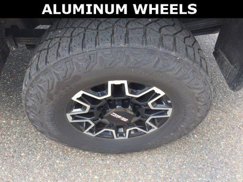 Certified 2024 GMC Sierra 2500 AT4X image 27