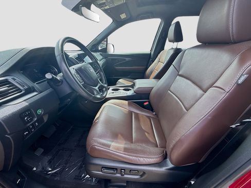 Certified 2024 Honda Passport EX-L image 18