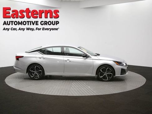 Used 2024 Nissan Altima 2.5 SR image 44