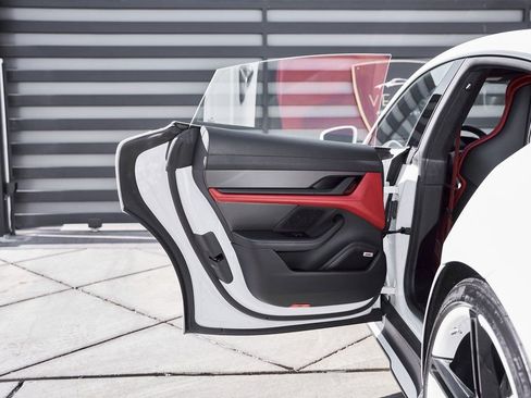 Used 2020 Porsche Taycan Turbo AWD/4WD image 27