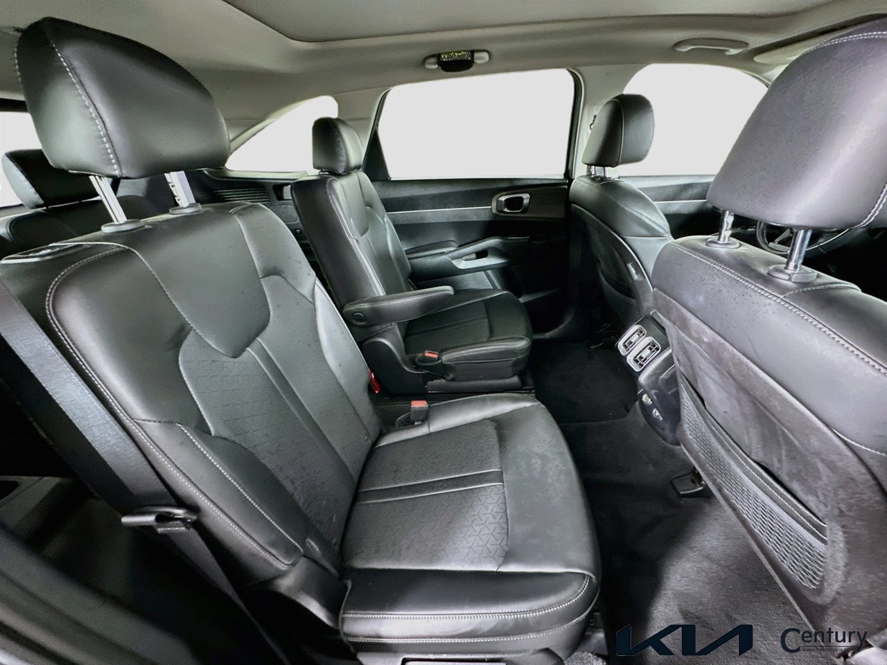 Used 2022 Kia Sorento EX w/ Panoramic Sunroof Package FWD image 28