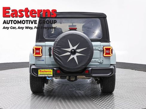 Used 2023 Jeep Wrangler Unlimited Sahara w/ Cold Weather Group AWD/4WD image 6