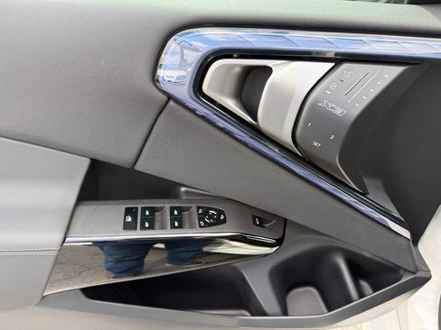 Used 2026 BMW X3 xDrive30 w/ M Sport Package image 21