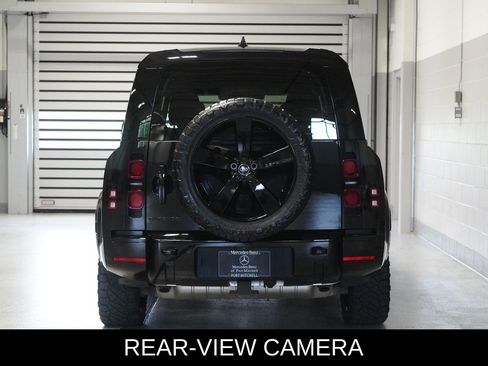 Used 2025 Land Rover Defender 130 X-Dynamic SE AWD/4WD image 5
