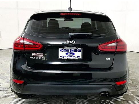 Used 2017 Kia Forte EX image 4