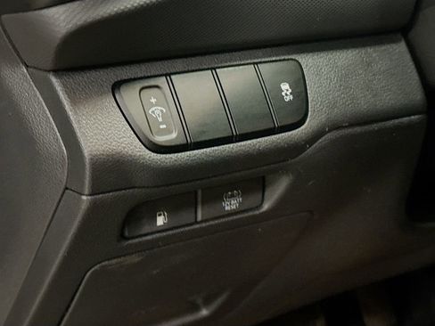 Used 2019 Hyundai Ioniq Blue image 12