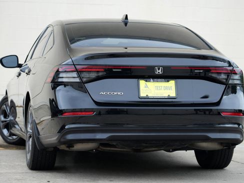 Used 2023 Honda Accord EX image 5