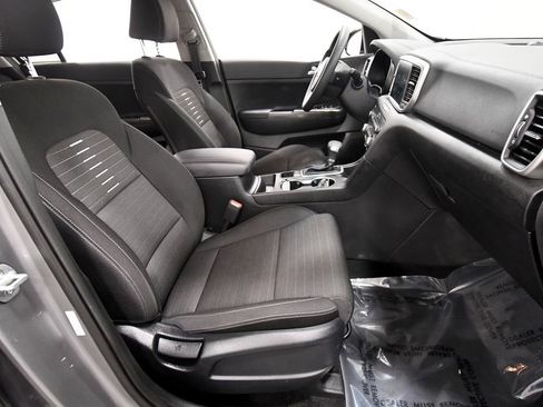 Certified 2022 Kia Sportage LX w/ LX AWD Value Edition Package image 18