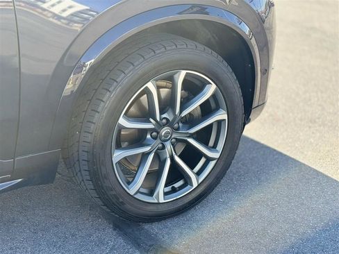 Used 2019 Volvo XC90 T6 Momentum w/ Advanced Package AWD/4WD image 9