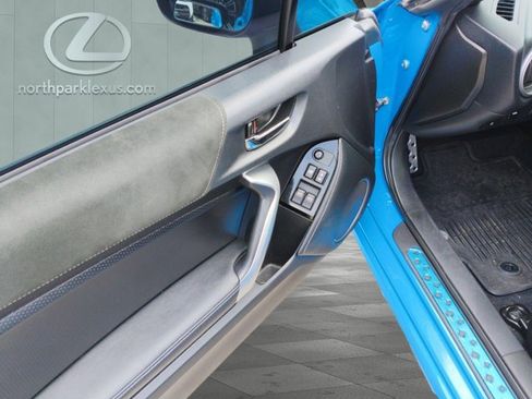 Used 2020 Toyota 86 RWD image 9