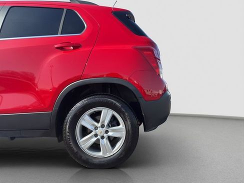 Used 2016 Chevrolet Trax LT w/ LT Convenience Package image 30