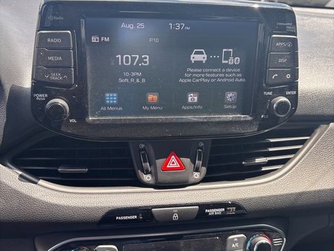 Used 2018 Hyundai Elantra GT w/ Style Package 02 image 24