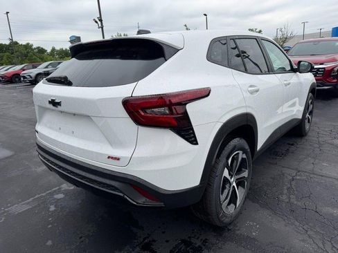 New 2026 Chevrolet Trax RS FWD image 25